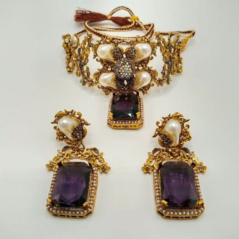 Antique Golden Choker Necklace Set with Stone & Pearl