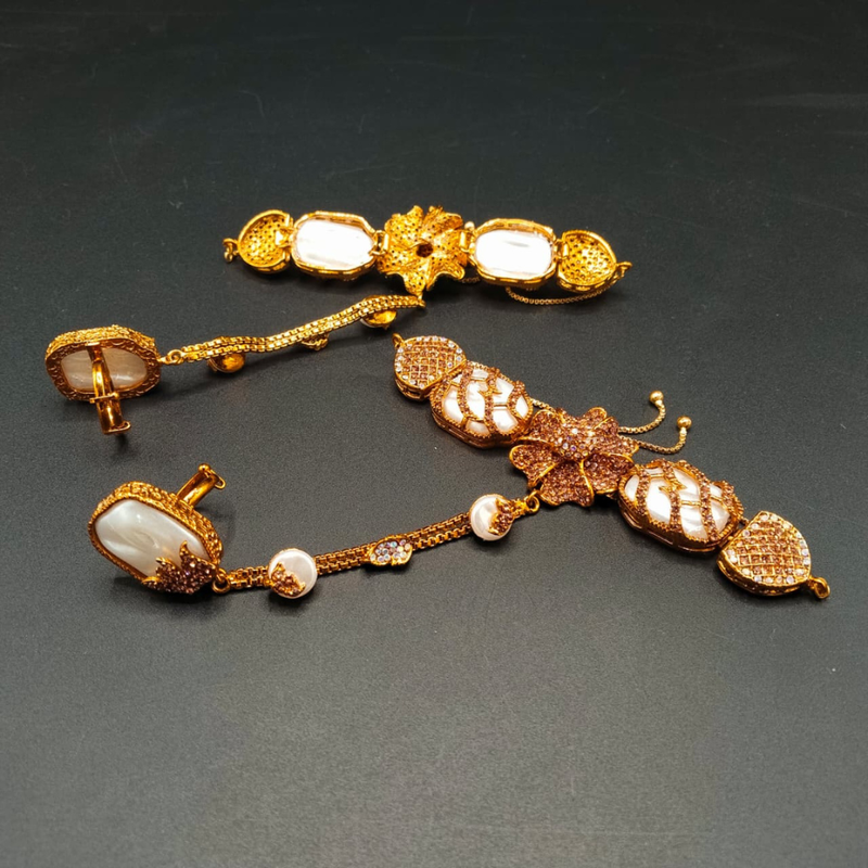 Luxury Baroque Pearl Hand-Chain Bracelet | Crystal Floral Gold-Tone Hathphool | Hafizpk